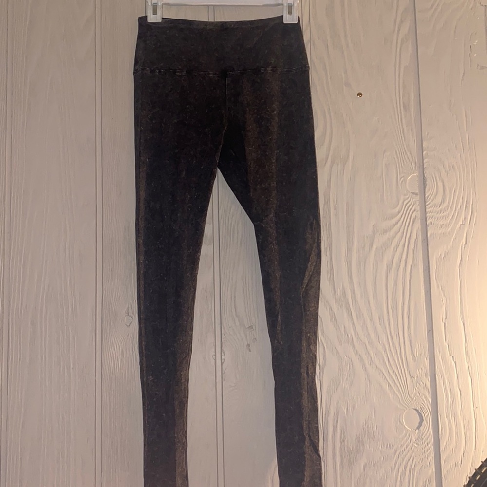 Grey marbled leggings from forever 21 like new only worn few times!